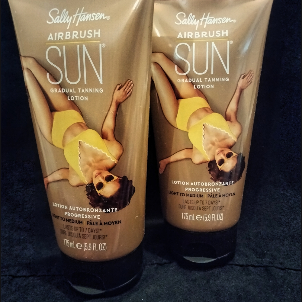 NEW! Sally Hansen Airbrush Sun Gradual Tanning Lotion